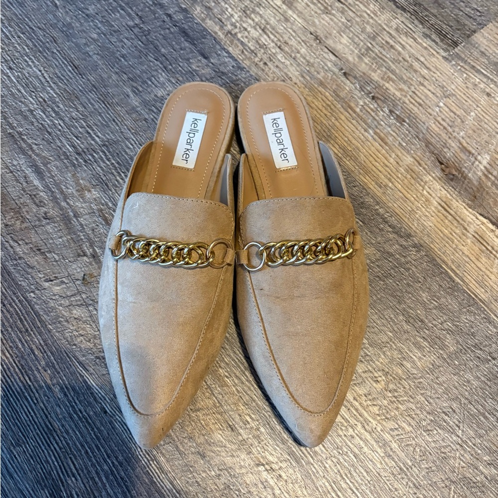 Parker Beige Loafers with Gold Accent